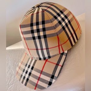 Burberry Logo Appliqué Vintage Check Cap